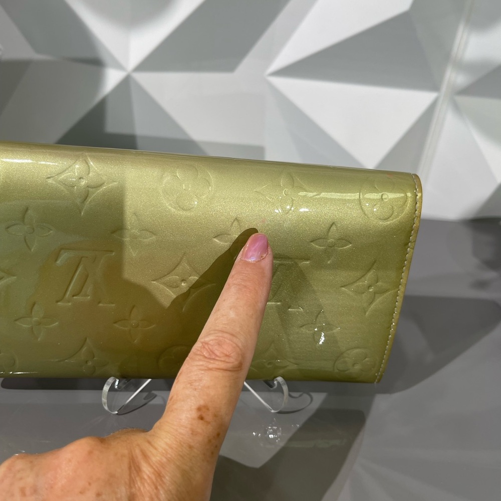 Louis Vuitton Vernis  Monogram Gold grey/silver Long Sarah Wallet - Picture 5 of 17